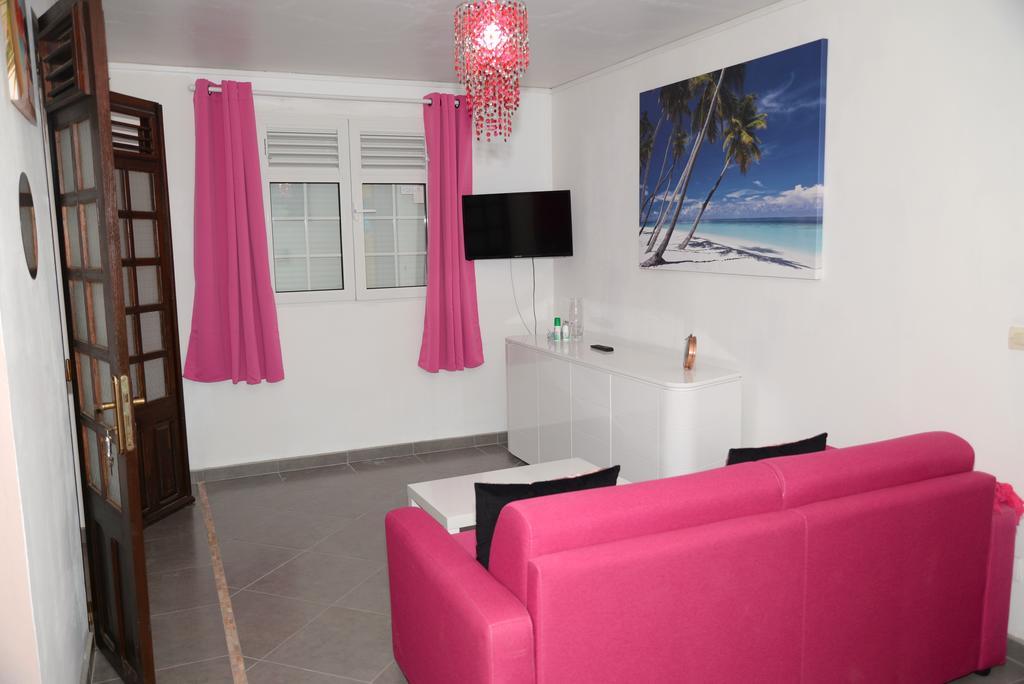 Residence Fruit De La Passion Rose Sainte-Anne Bagian luar foto