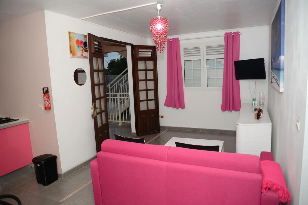 Residence Fruit De La Passion Rose Sainte-Anne Bagian luar foto