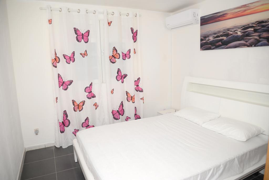Residence Fruit De La Passion Rose Sainte-Anne Bagian luar foto