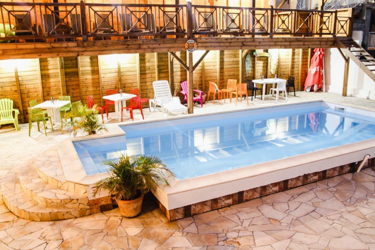 Residence Fruit De La Passion Rose Sainte-Anne Bagian luar foto